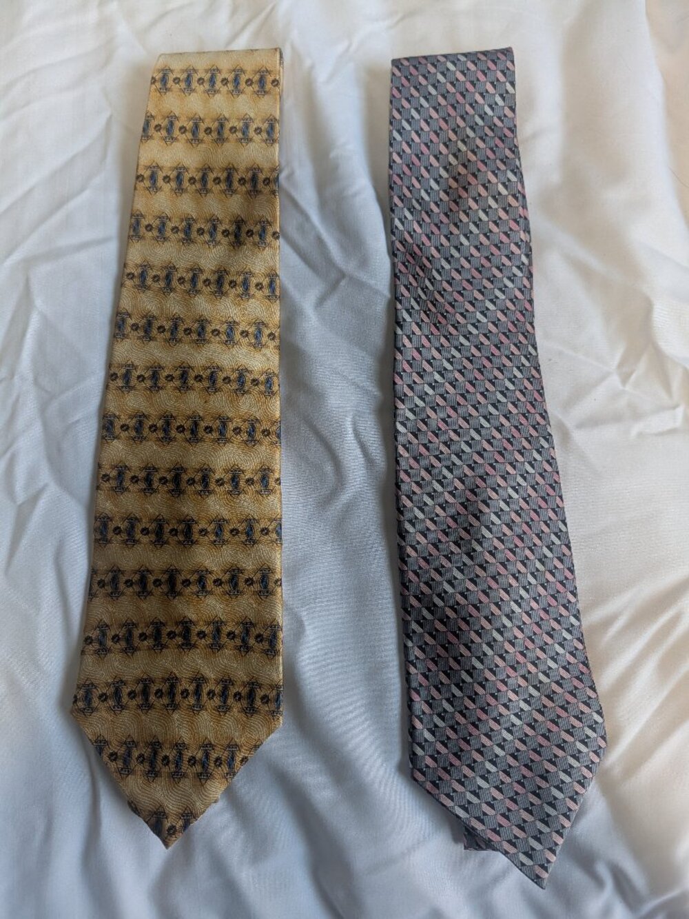 2 Geoffrey Beene Men's 100% Silk Neckties Lot Gold Blue & Gray Pink Made in USA